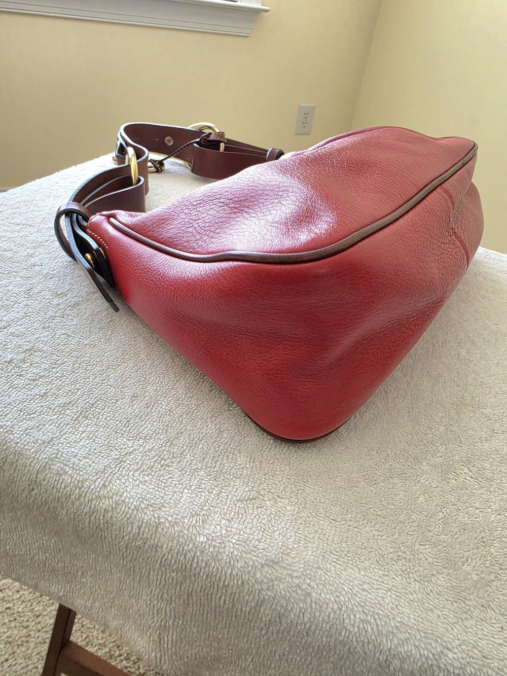 Dooney & Bourke 1975 Red Leather Shoulder Bag - Picture 8 of 11